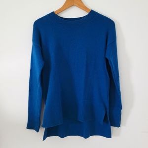 Women's GAP side slit sweater in blue size XS